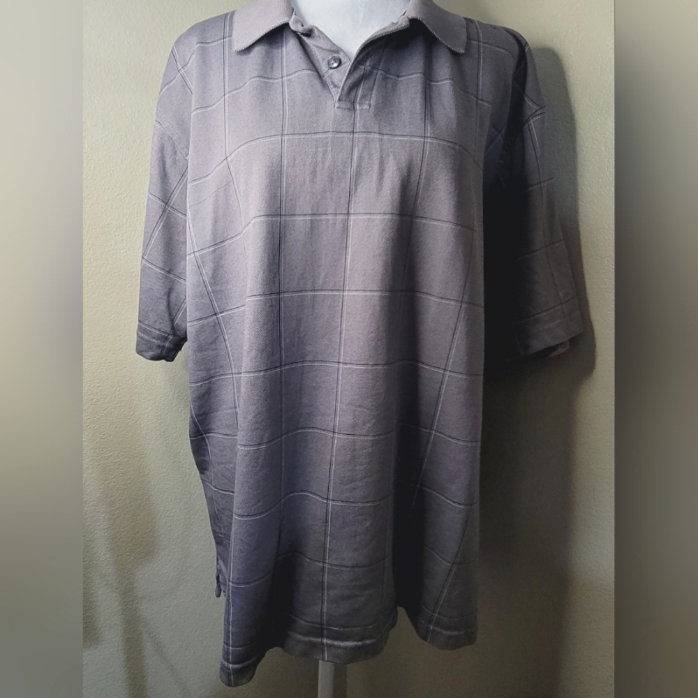 Van Heusen, Short Sleeve Polo, Size Large 2-Button Collar